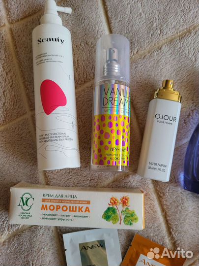 Набор парфюмерии и косметики На брони