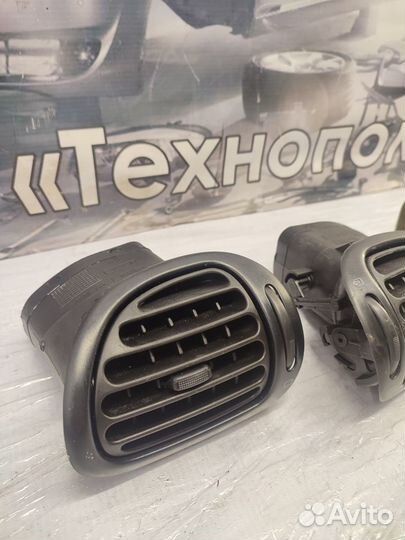 Воздушный дефлектор Peugeot 206