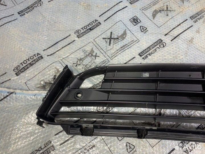 Решетка в бампер Lexus Rx350 2016