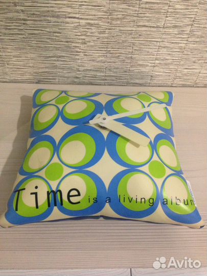 Часы-подушка