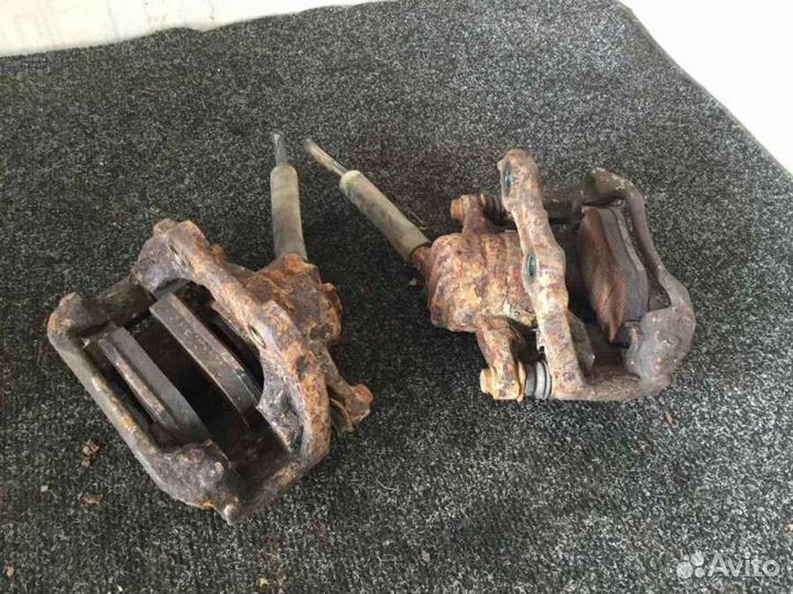 Суппорт тормозной передний левый peugeot 307 1.6 nn