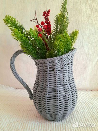 Кувшины плетеные