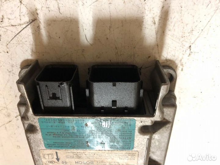 Блок управления air bag Mazda 3 (Bk) (2002-2009)