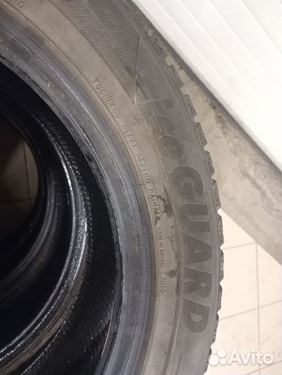 Yokohama Ice Guard IG55 215/55 R17