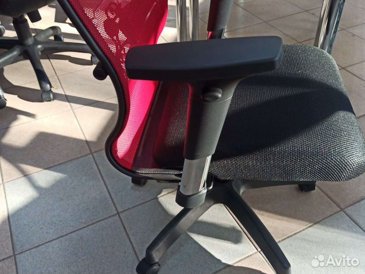 Компьютерное кресло