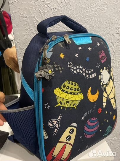 Рюкзак школьный с ортопедической спинкой