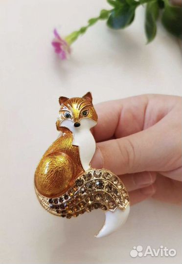 Брошь лиса