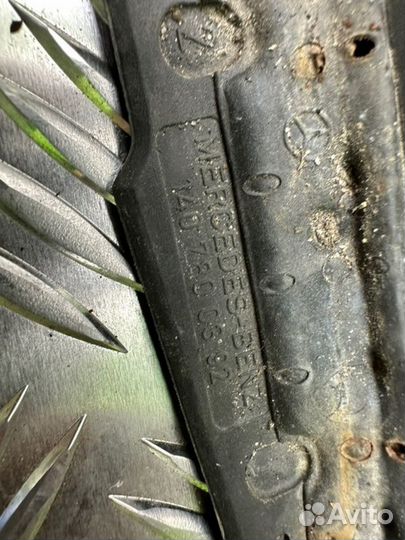 Крышка люка Mercedes-Benz S-Class W140 M104.990