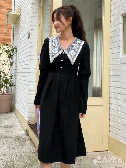Новое вельветовое платье с воротничком размер 44