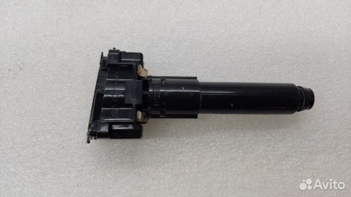 Форсунка омывателя фар правая Toyota Camry XV70