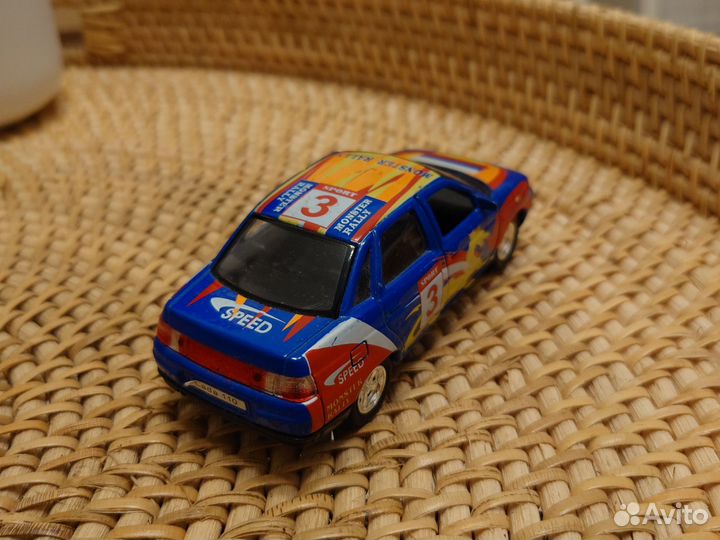 Игрушечная модель LADA 110 1/36