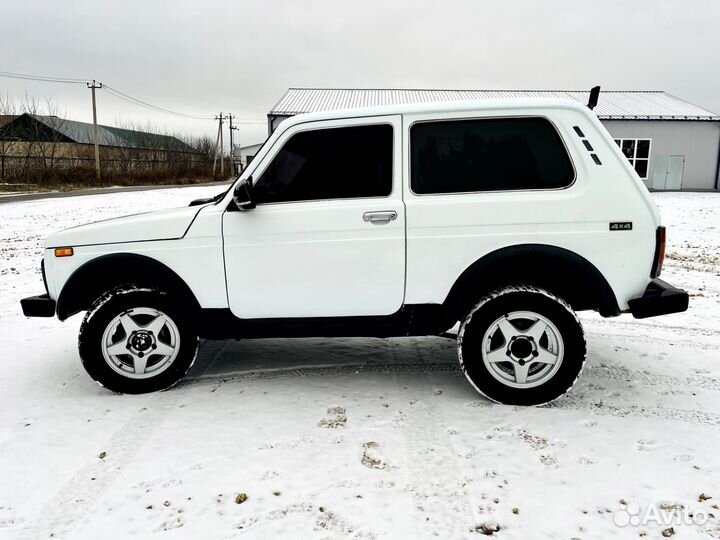 LADA 4x4 (Нива) 1.7 МТ, 2001, 140 000 км