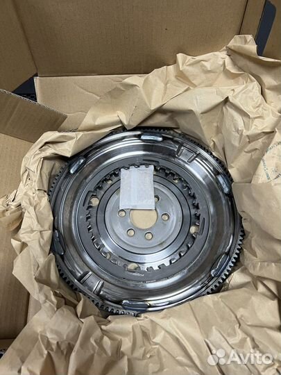 Маховик 036105266C