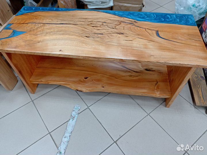 Стол из массива карагача 