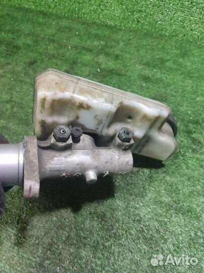 Главный тормозной цилиндр Ford Focus 2 1.8 2010