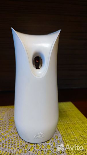 Автоматический освежитель воздуха