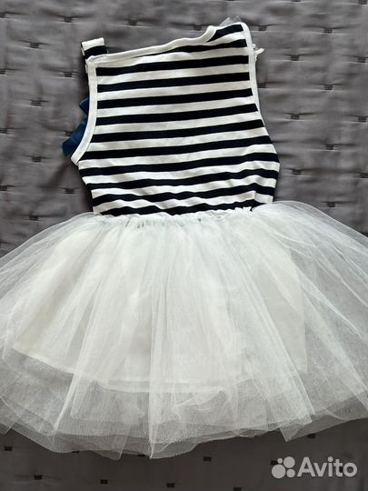 Платье для девочки с этикеткой