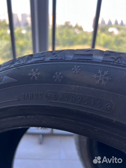 Dunlop SP Winter Ice 03 235/45 R18