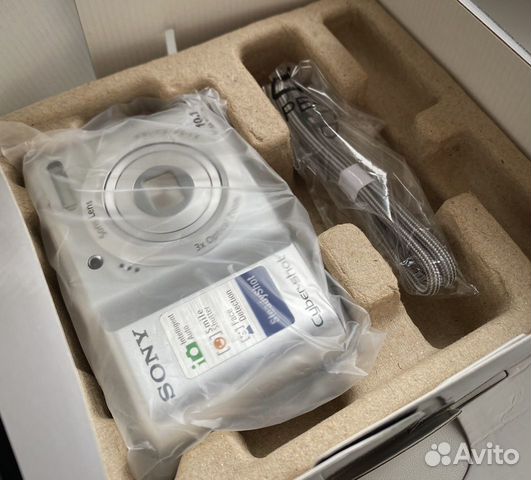 Цифровой фотоаппарат Sony DSC-S1900