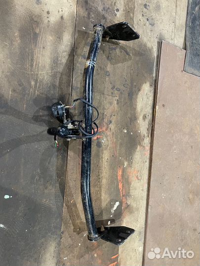 Фаркоп на Kia Rio 4 Hyundai Solaris