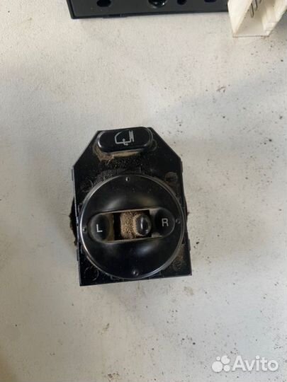 Блок управления зеркалами Kia Sorento BL D4CB 2007