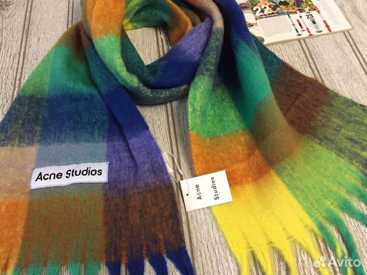 Яркий теплый Шарф Acne Studios