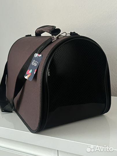 Переноска для кошек и маленьких собак