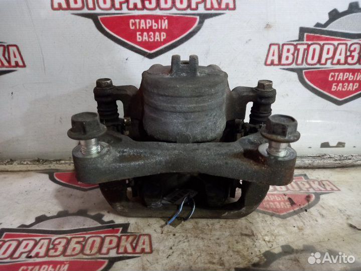 Суппорт тормозной передний правый Nissan Murano