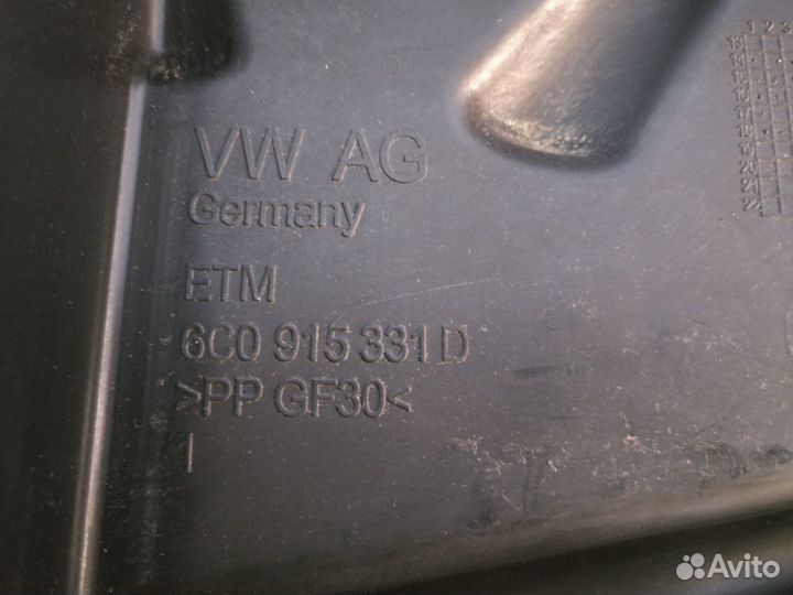 Фольцваген Поло 2015- Площадка аккумулятора 12096