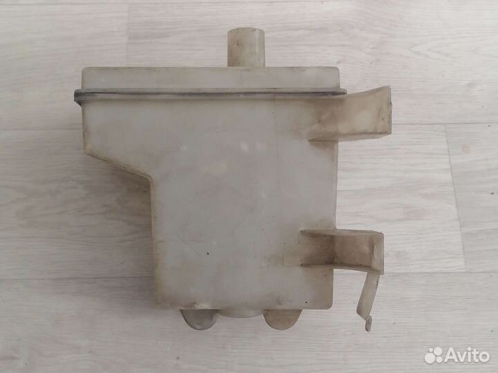 Бачок омывателя nissan primera p12