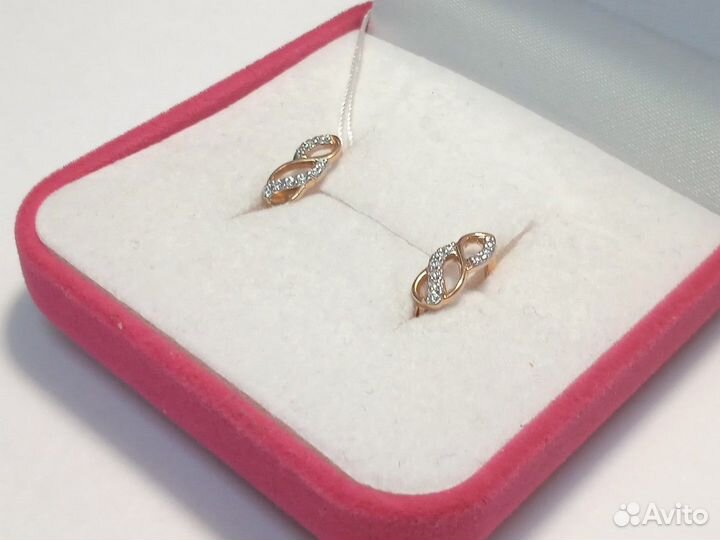 Серьги с камнями золотые