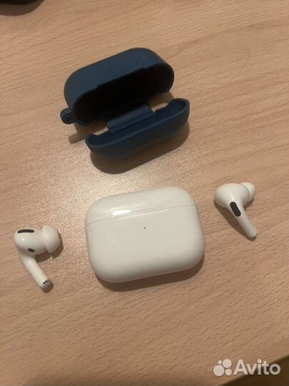 Беспроводные наушники apple airpods