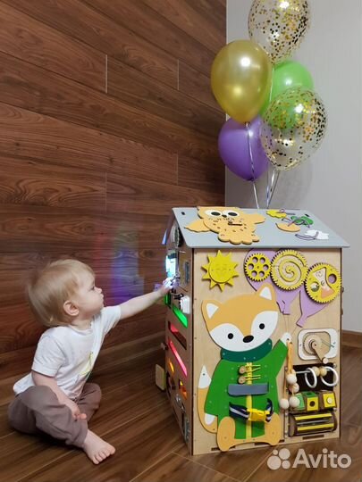 Бизиборд домик 40*60 см с подсветкой