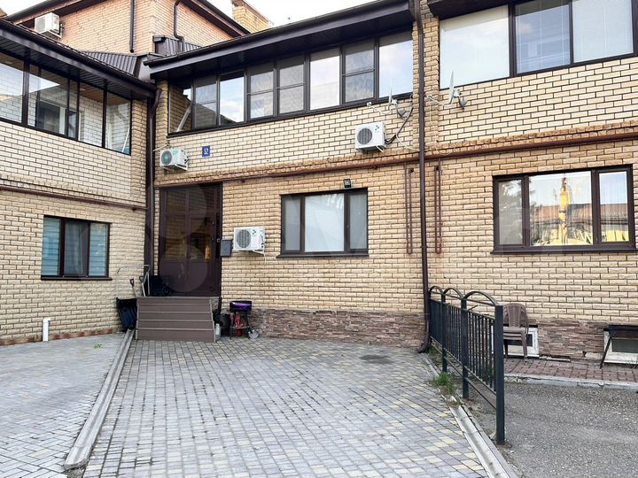 Таунхаус 120 м² на участке 1 сот.