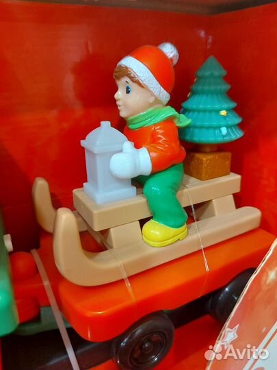 Железная дорога паровоз новогодняя