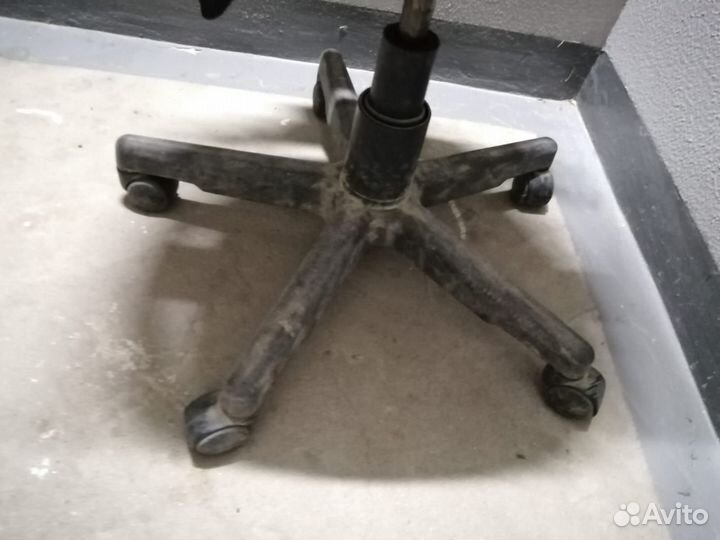 Запчасти на компьютерное кресло