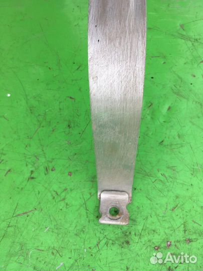 Лента крепление бензобака Фольксваген Гольф 6