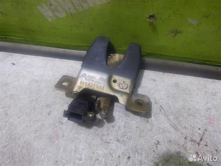 Замок багажника Фольксваген Пассат Б3