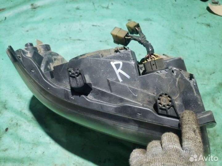 Фара передняя правая Land Rover Freelander 1 рест