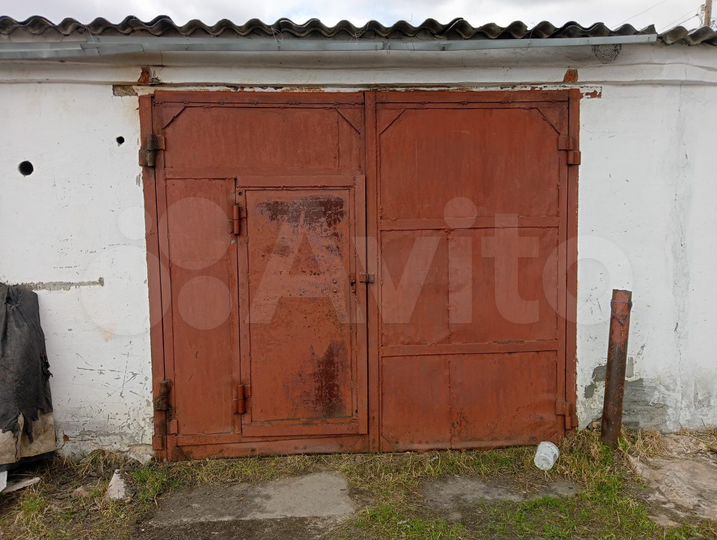 Гараж, > 30 м²