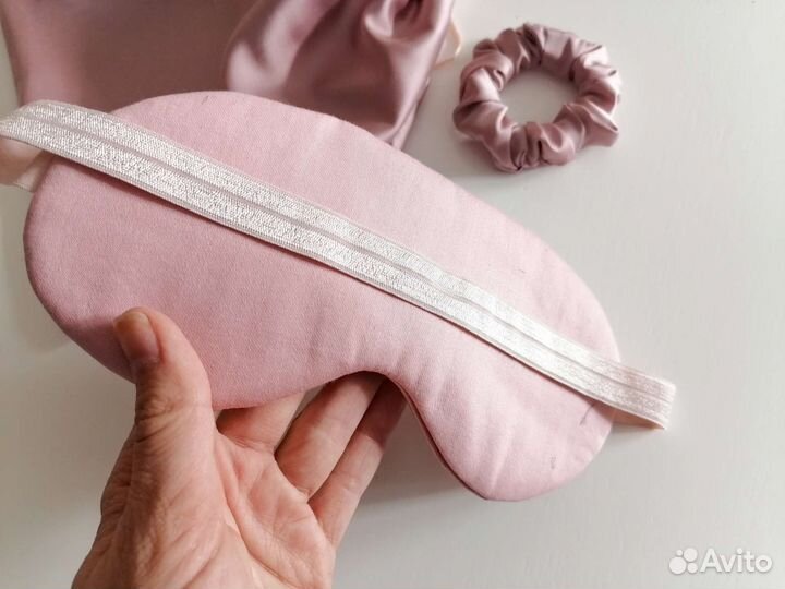 Шелковая маска для сна