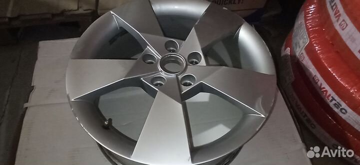 Диск R17 шкода октавия Denom