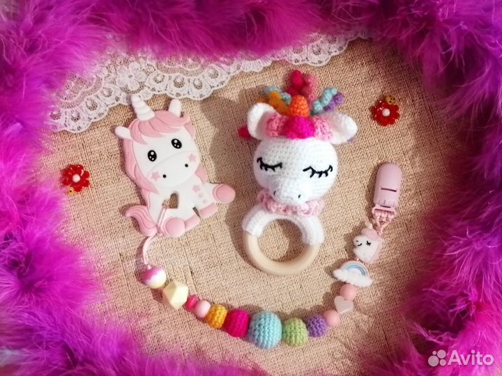 Набор погремушка и прорезыватель из пищевого силик