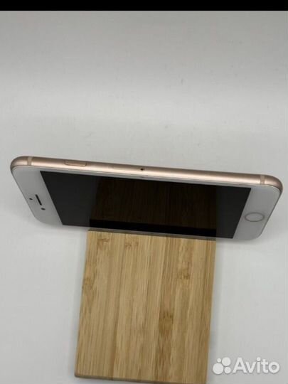 iPhone 8, 64 ГБ