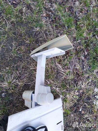 Полка для телевизора настенная