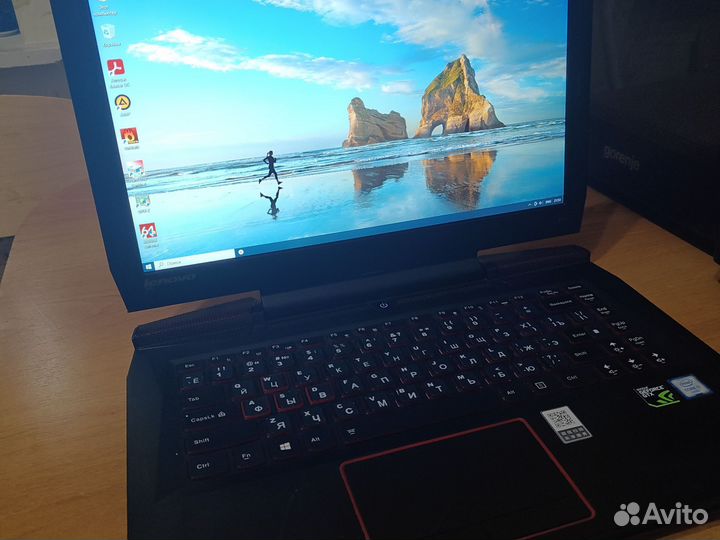 Игровой ноутбук Lenovo i7-6gen/8gb/GTX/SSD