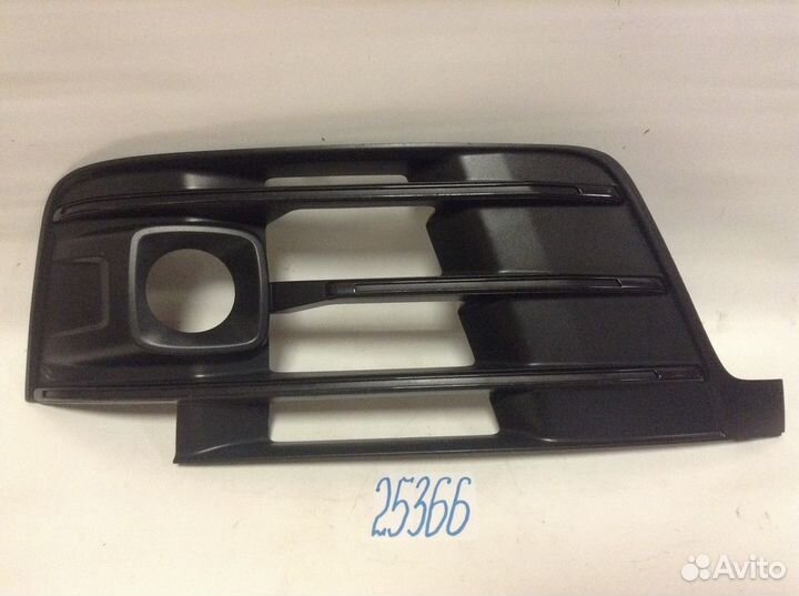 Audi Q7 Накладка птф правая