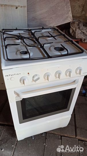 Газовая плита с электрической духовкой