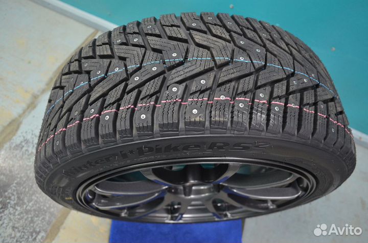 Hankook Winter I'Pike RS2 W429 215/45 R17