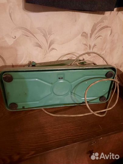 Швейная машинка Волга